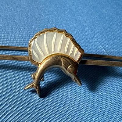 Vintage/Antique "SAILFISH" 3" Mother of Pearl Horse Blanket Safety Pin in Good Preowned Condition.