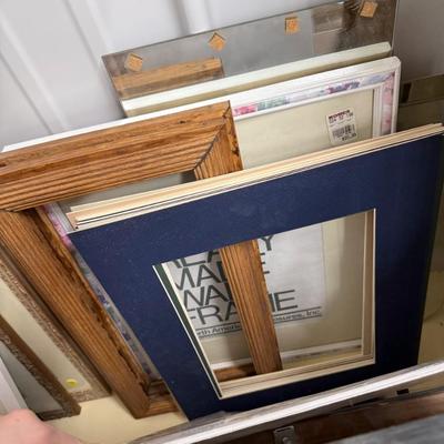 Sale Photo Thumbnail #42: Frames without glass, mats