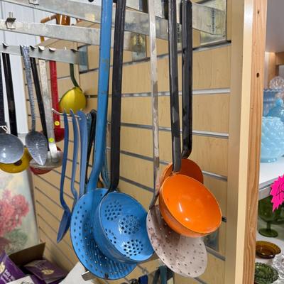 Sale Photo Thumbnail #238: Two hooks full, see photos