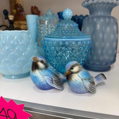 Sale Photo Thumbnail #246: Goebel birds, etc.