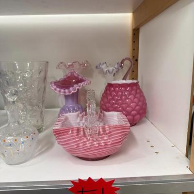 Sale Photo Thumbnail #253: Fenton vase, etc. See photos