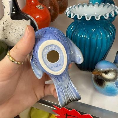 Sale Photo Thumbnail #261: Goebel birds, Fenton pieces