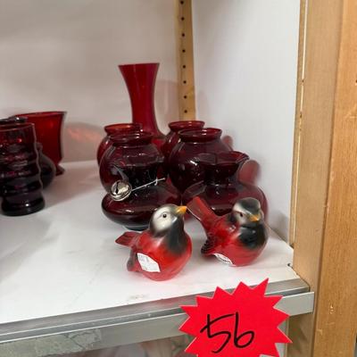 Sale Photo Thumbnail #274: Goebel birds, etc.