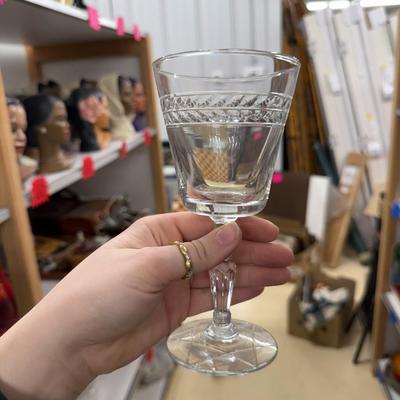 Sale Photo Thumbnail #287: Goebel birds, two different glass types