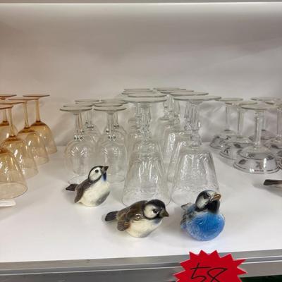 Sale Photo Thumbnail #284: Goebel birds, two different glass types