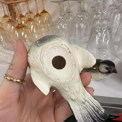 Sale Photo Thumbnail #285: Goebel birds, two different glass types