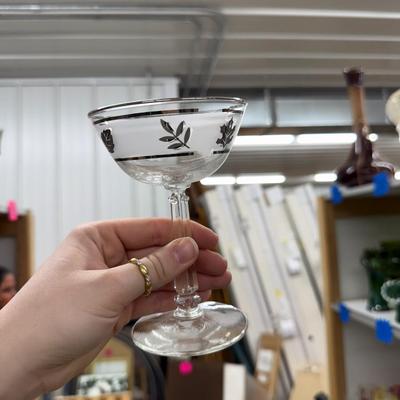 Sale Photo Thumbnail #293: Goebel birds, two different types of glasses