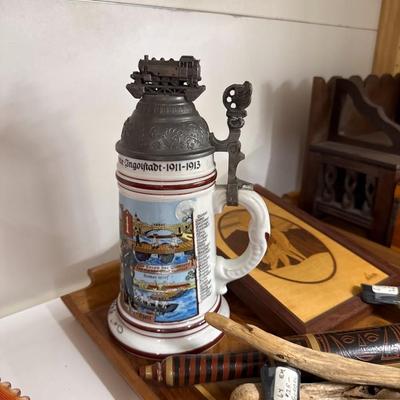 Sale Photo Thumbnail #329: Stein, dish, Goebel birds, figures, tray, etc