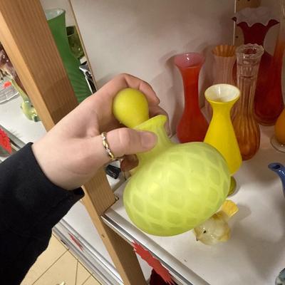 Sale Photo Thumbnail #362: Goebel birds, etc.