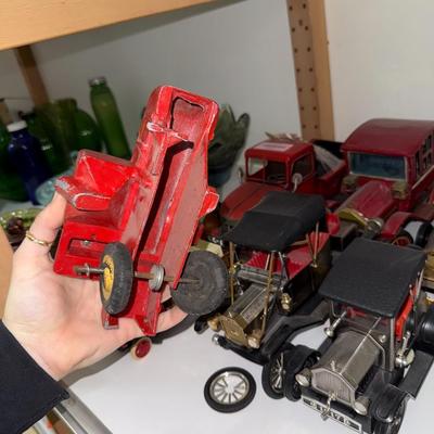 Sale Photo Thumbnail #402: See photos, mostly metal