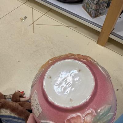 Sale Photo Thumbnail #470: Yellow dish, Hull dishes, blue pig, pink elephant