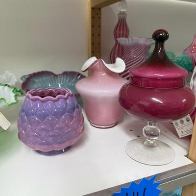 Sale Photo Thumbnail #529: Four pieces, see photos