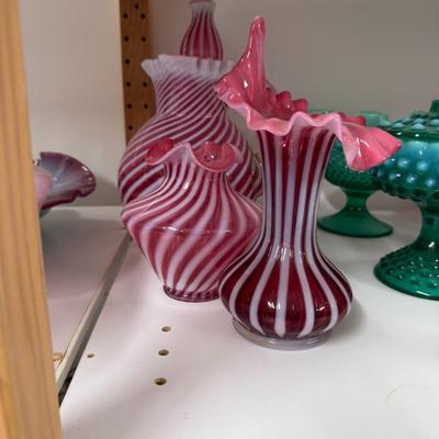 Sale Photo Thumbnail #533: Fenton glass, see photos