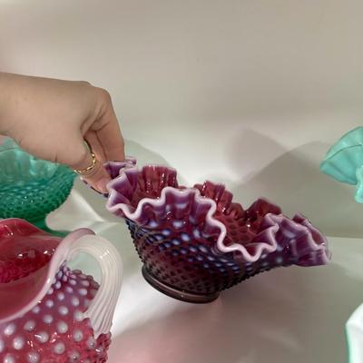 Sale Photo Thumbnail #541: Fenton glass and small vase, see photos