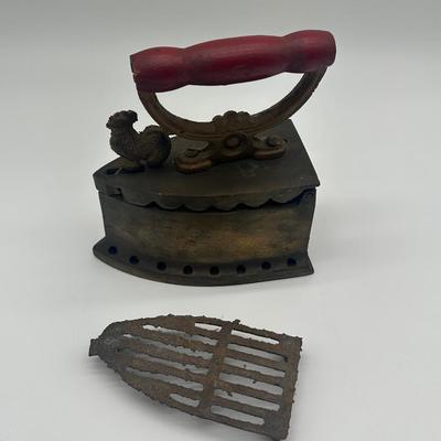 Vintage Cast Iron Sad Iron w/ Rooster Finial & Trivet Insert
