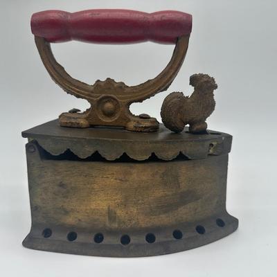 Vintage Cast Iron Sad Iron w/ Rooster Finial & Trivet Insert