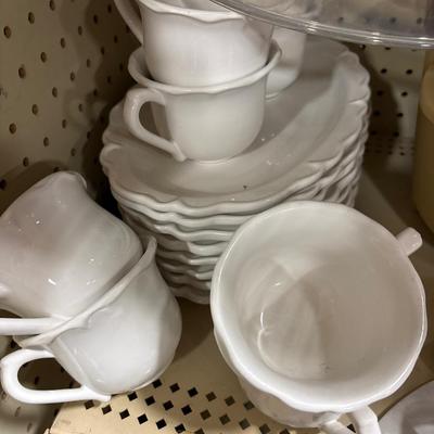 Pamp. Chef scraper, lunch set and vintage crockpot