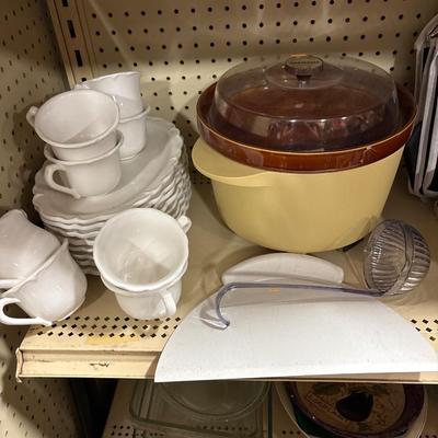 Pamp. Chef scraper, lunch set and vintage crockpot