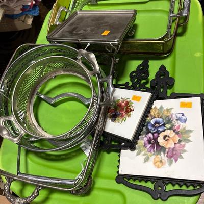 Casserole holders and trivets