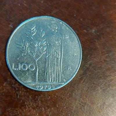 Italian 100 Lire coin