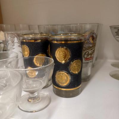 Sale Photo Thumbnail #552: Various glasses, see photos