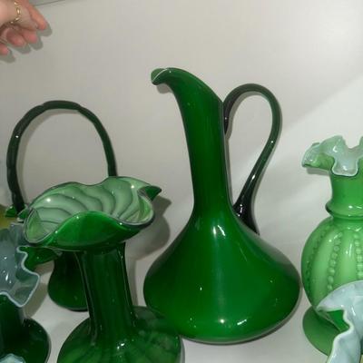 Sale Photo Thumbnail #572: Fenton glass
