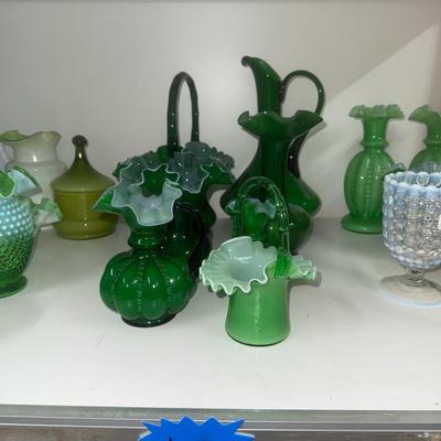Sale Photo Thumbnail #567: Fenton glass