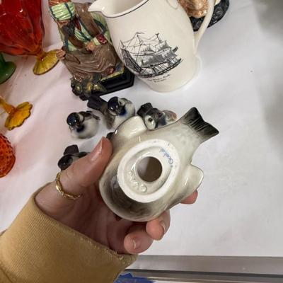 Sale Photo Thumbnail #582: Goebel birds, pitcher, etc.