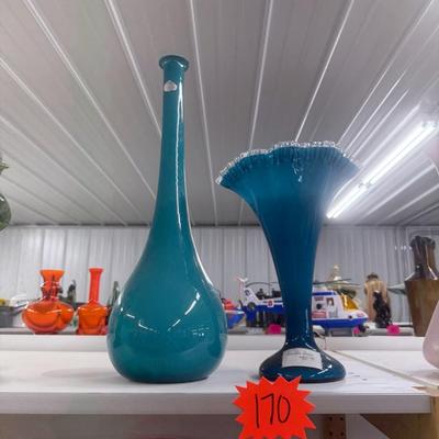 Sale Photo Thumbnail #797: Fenton vase, other is Guildcraft