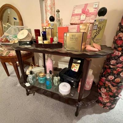 Sale Photo Thumbnail #121: NO CHERRY PICKING or taking ONLY the items you want and leaving the rest or you will be banned! Please arrive with enough time to load. Bring boxes/any tools to assemble /dolly/people to help load/etc.
- Questions? Call Shawn at 9182322327 or email us.