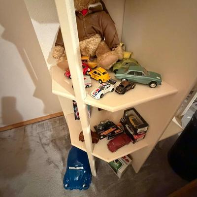 Sale Photo Thumbnail #135: NO CHERRY PICKING or taking ONLY the items you want and leaving the rest or you will be banned! Please arrive with enough time to load. Bring boxes/any tools to assemble /dolly/people to help load/etc.
- Questions? Call Shawn at 9182322327 or email us.