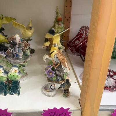 Sale Photo Thumbnail #959: Six pieces