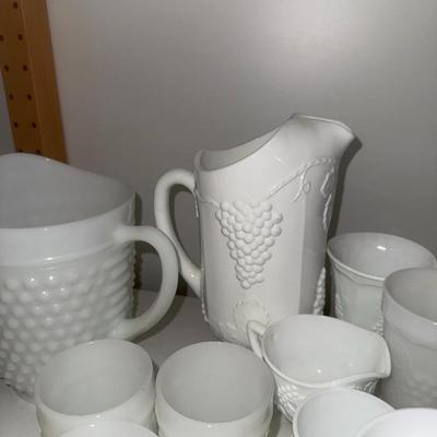 Sale Photo Thumbnail #1107: Entire shelf