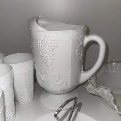 Sale Photo Thumbnail #1106: Entire shelf