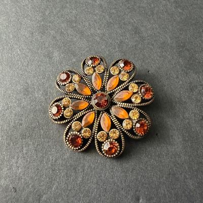 vintage amber orange rhinestone antiqued gold tone flower floral brooch pin.