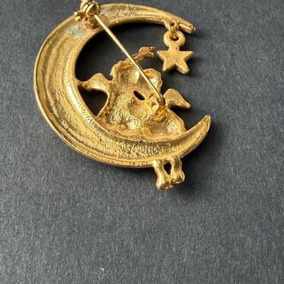 Gold tone vintage moon brooch