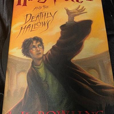 Harry Potter and the Deathly Hallows – Hardcover First American Edition First Printing
