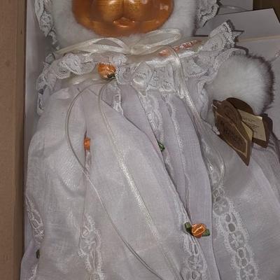 1995 Robert Raikes “Whitney” Limited Edition Bear – #2356/3000 – Original Box, Tags & COA