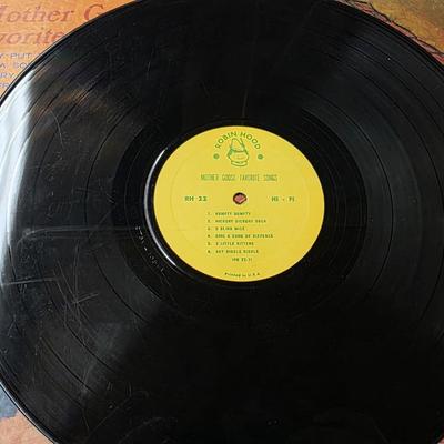 Vintage “Mother Goose Favorite Songs” Children’s LP – Robin Hood Records RH-22 (33⅓ RPM)