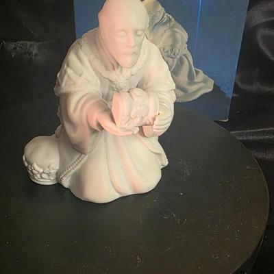 Vintage AVON Nativity Figure – The Magi Melchior – Kneeling Porcelain Wise Man, 1980s