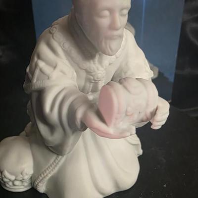 Vintage AVON Nativity Figure – The Magi Melchior – Kneeling Porcelain Wise Man, 1980s