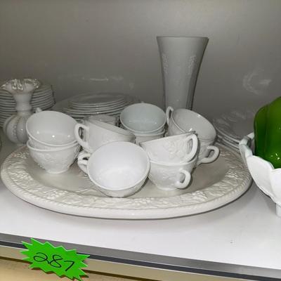 Sale Photo Thumbnail #220: Entire shelf. See photos