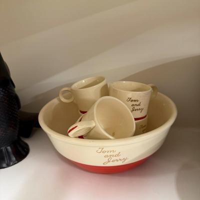 Sale Photo Thumbnail #414: Mugs and bowl