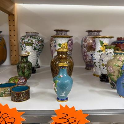 Sale Photo Thumbnail #546: See photos, five items