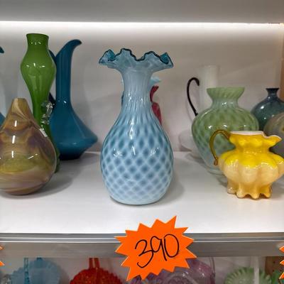 Sale Photo Thumbnail #580: Three pieces