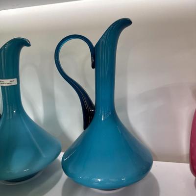 Sale Photo Thumbnail #587: Three items