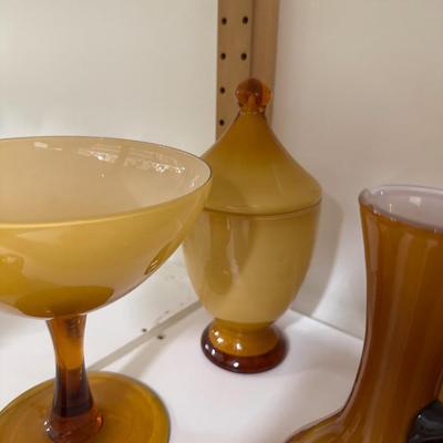 Sale Photo Thumbnail #635: Four pieces. See photos