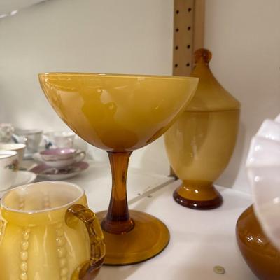 Sale Photo Thumbnail #634: Four pieces. See photos