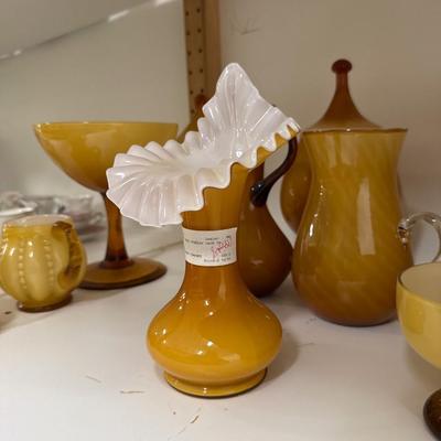 Sale Photo Thumbnail #637: Four pieces