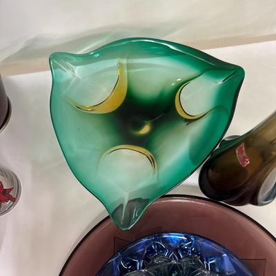 Sale Photo Thumbnail #832: See photos